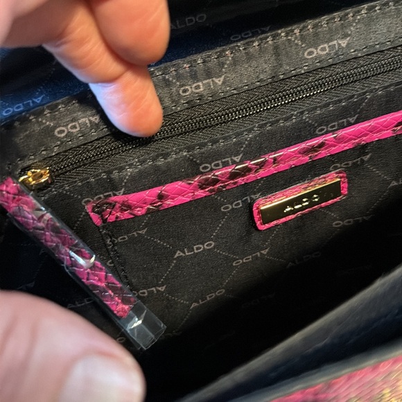 Aldo Crossbody Leather Snake Skin Purse - Picture 12 of 14